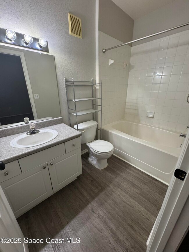 Building Photo - 5673 Star Rush Dr