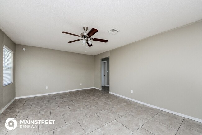 Building Photo - 118 Dahlia Dr