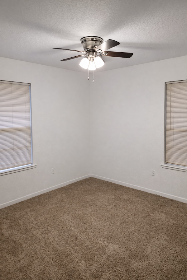 Building Photo - 528 W Kellis St