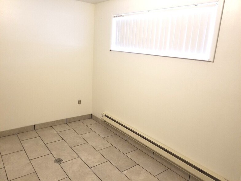 Building Photo - 311 S Cherry Hill Dr