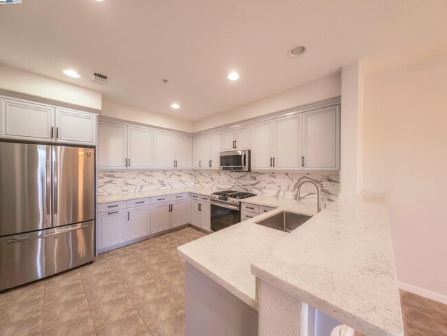 Building Photo - 912 Joree Ln