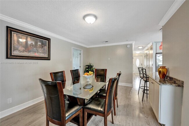 Building Photo - 116 Meadowlark Dr