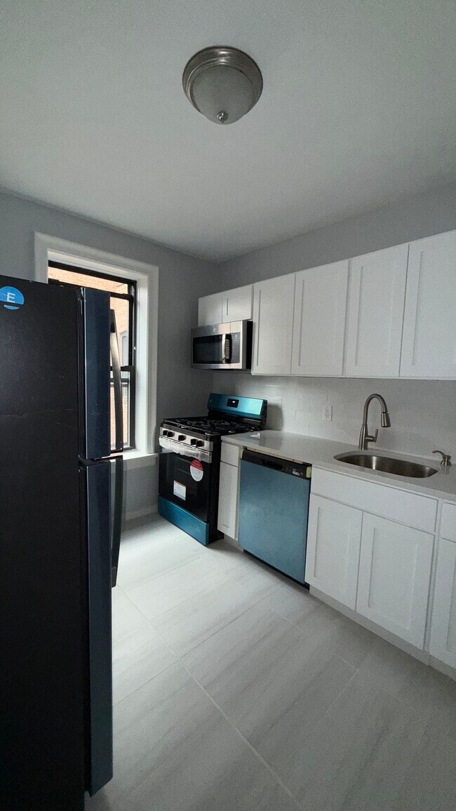 Primary Photo - Renovated Apartments Near Journal Square P...