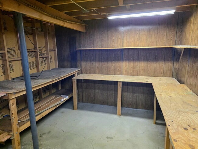 Building Photo - 5310 Brookview Dr