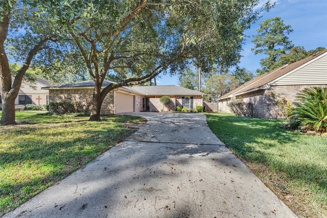 Building Photo - 8318 Amurwood Dr