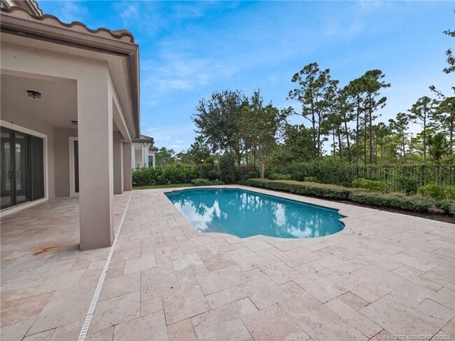 Building Photo - 259 Calmo Cir