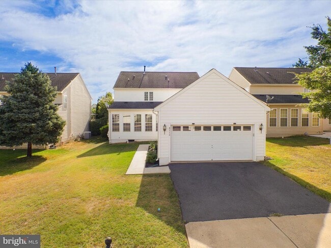 Building Photo - 6713 Selbourne Ln
