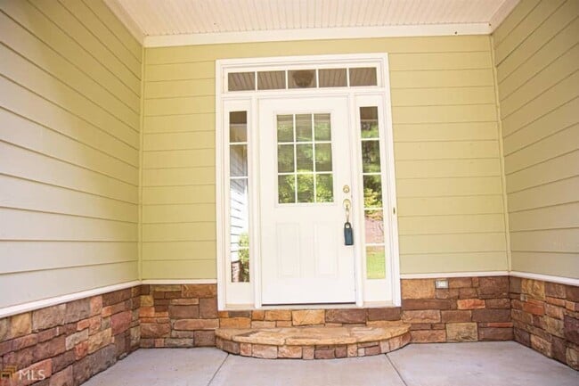 Building Photo - 168 Hamlin Rd