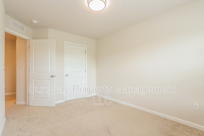Building Photo - 4 Naples Ln
