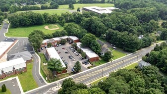 Building Photo - Country Manor