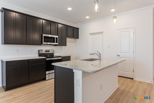 Building Photo - 8615 Chena Rdg Dr