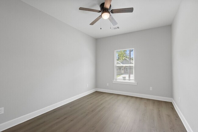 Building Photo - 2311 Nichols Rd