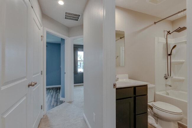Building Photo - 2935 Winterberry Dr