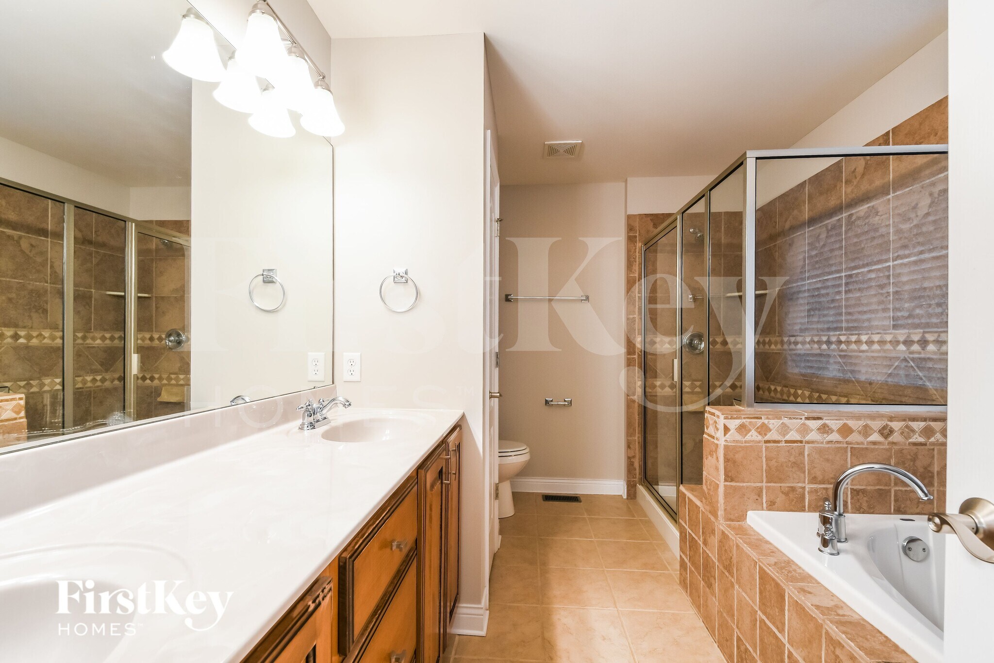 Building Photo - 32040 Fairway Dr N