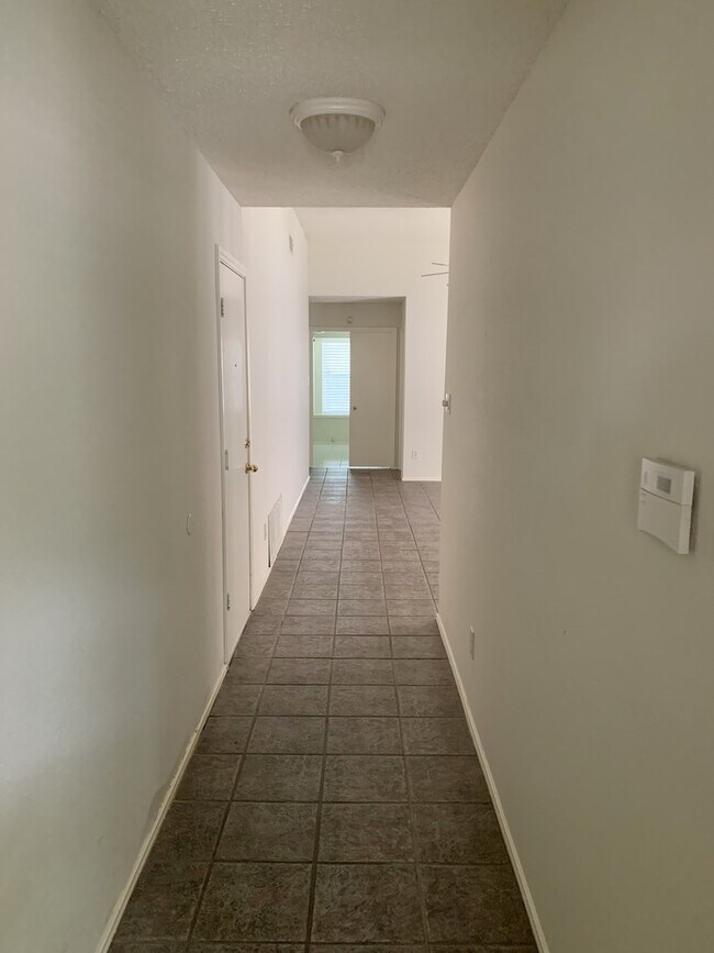 Building Photo - Ready for Move In! A wonderful all brick 1...