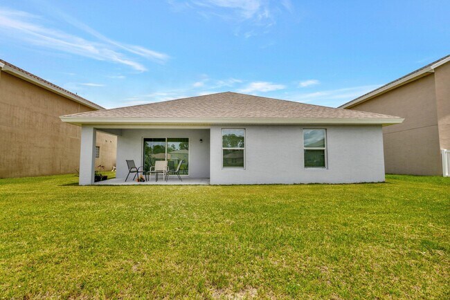 Building Photo - 9709 Starboard Dr