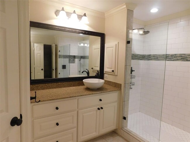 Building Photo - 4333 Lake Run Dr