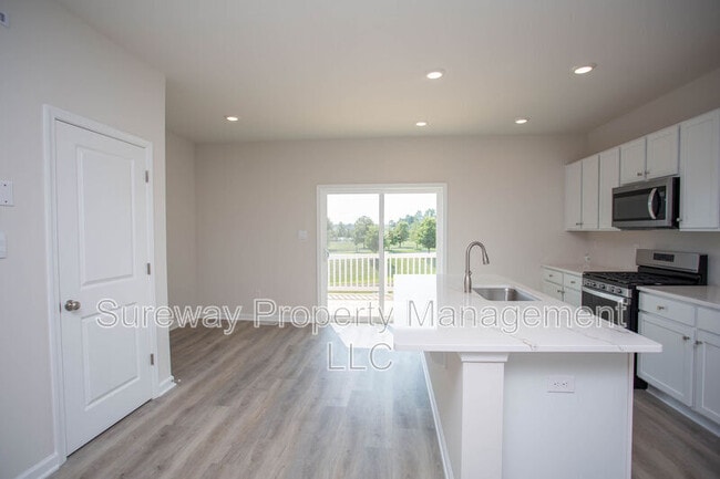Building Photo - 234 Macoun Way