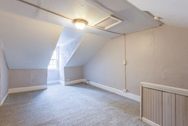 Building Photo - 2013 Gregory St