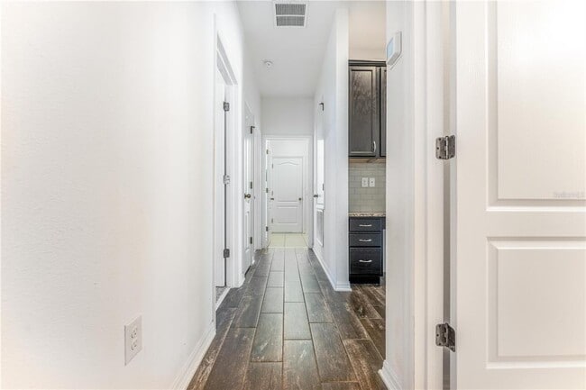 Building Photo - 5151 Ravena Ave E