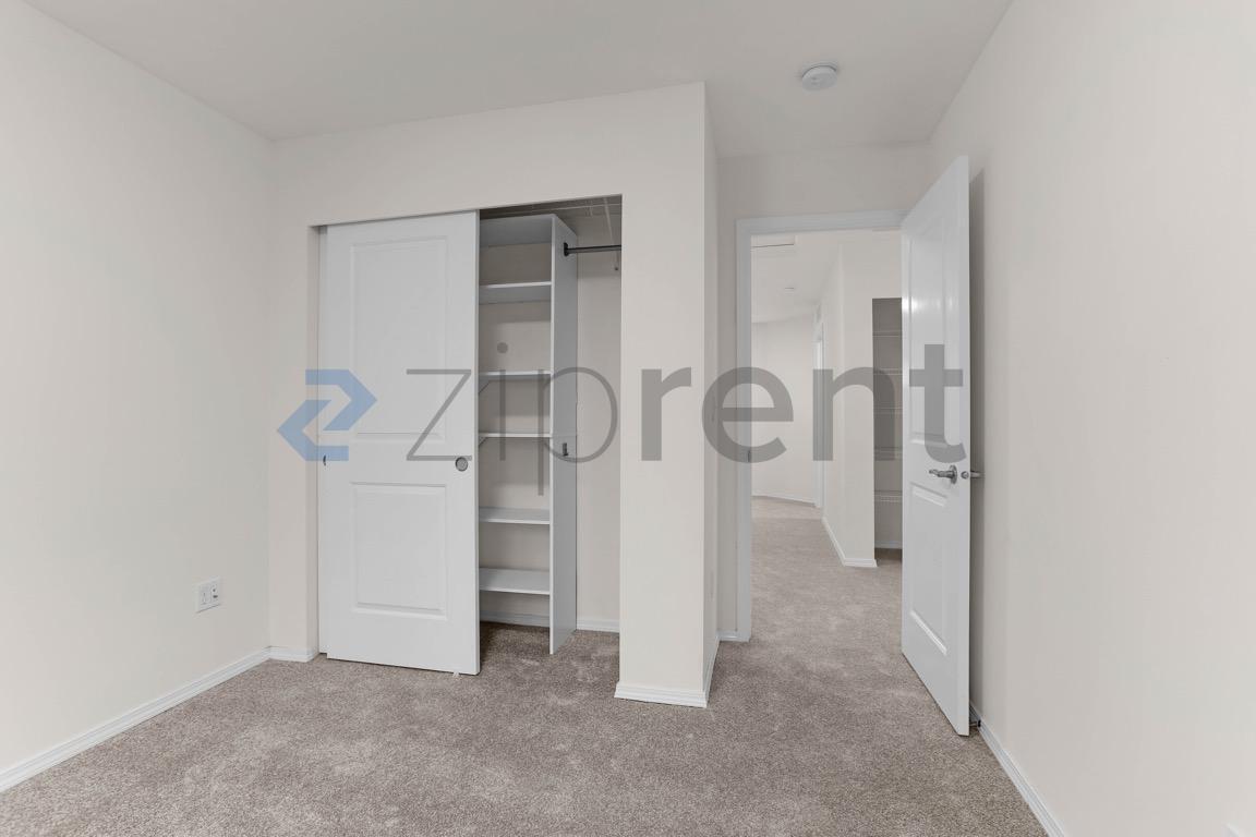 Building Photo - 18507 26th Ave SE