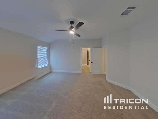Building Photo - 1207 Bullock Dr