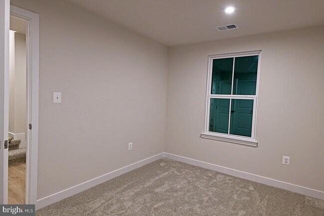 Building Photo - 9390 Tanfield Dr