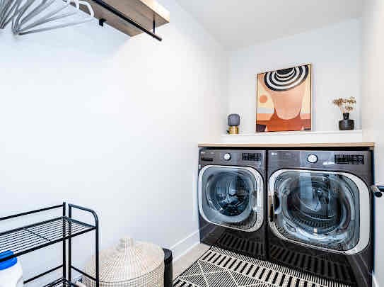 Building Photo - 428 Island Pointe Dr