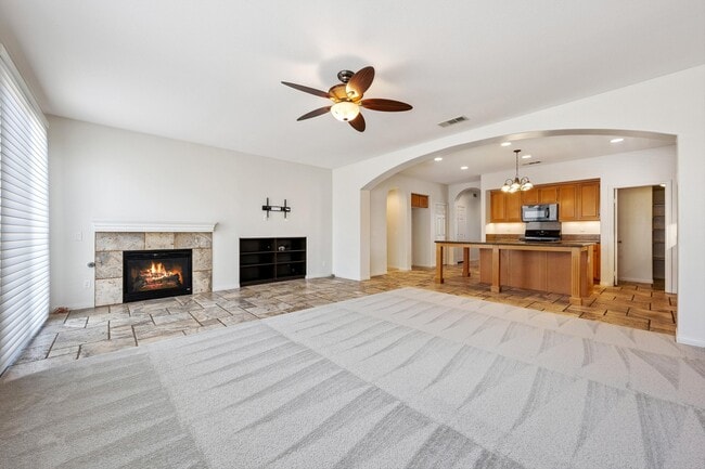 Building Photo - 84126 Canzone Dr