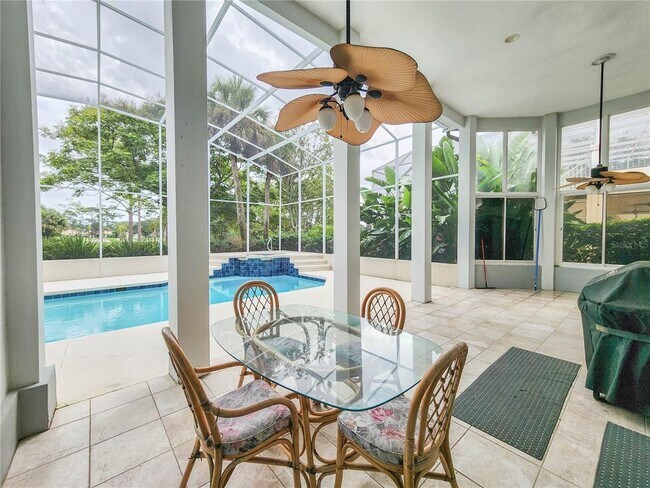 Building Photo - 1 Bay Pointe Dr