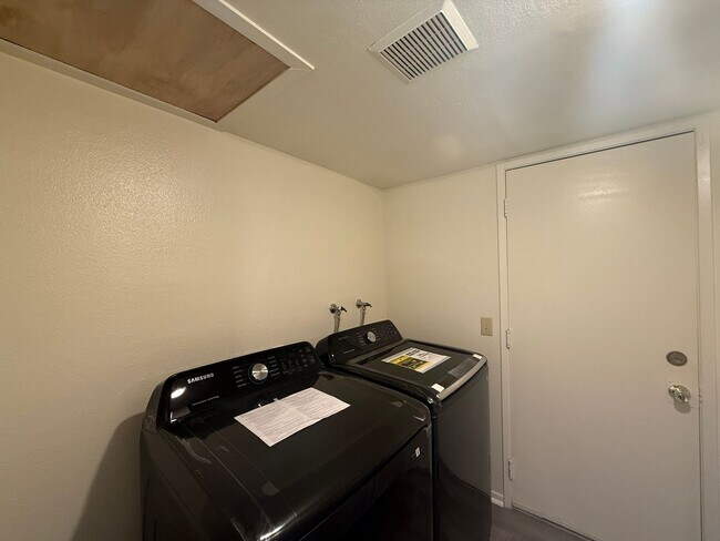 Building Photo - Available Now! Lancaster 4 Bed + 3 Bath