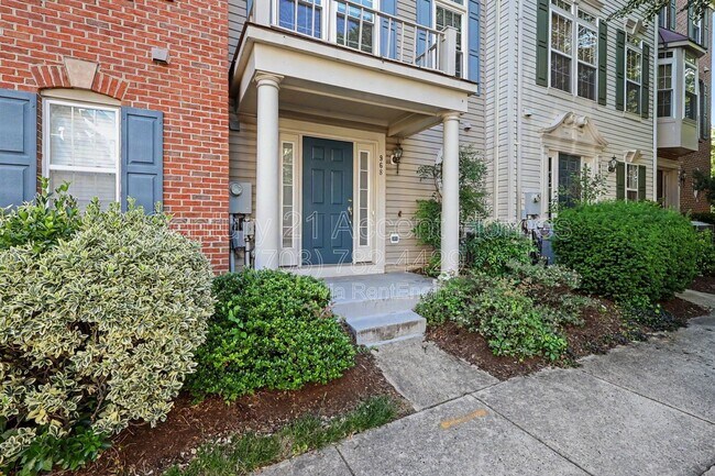 Building Photo - 968 Harrison Cir