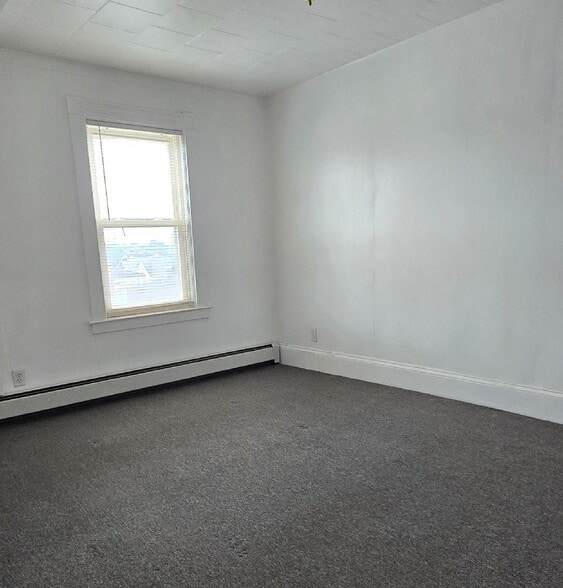 Building Photo - 52 Newhall St