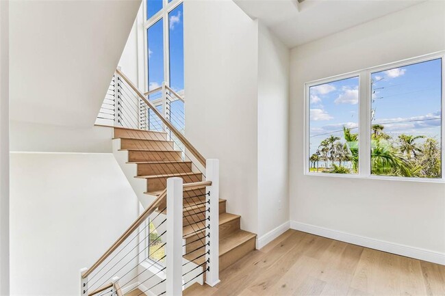 Building Photo - 3 Treasure Ln