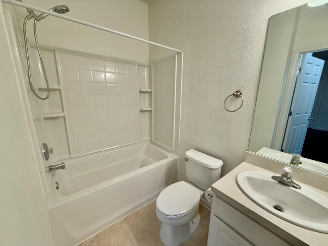 Building Photo - Beautiful 2-Bedroom, 2-Bathroom Condo for ...