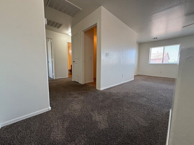 Building Photo - 7372 W Ian Dr