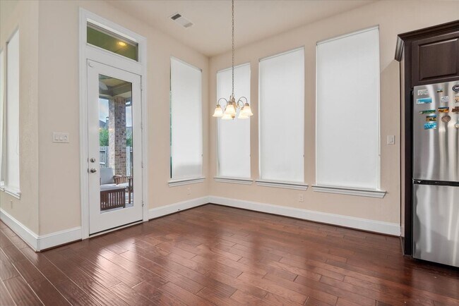Building Photo - 11231 Dunstan Hill Dr