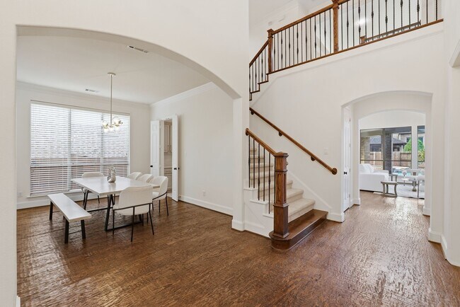 Building Photo - 25707 Pierrmont Ct