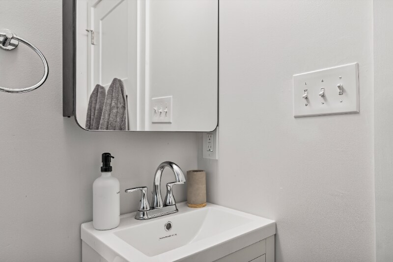 Building Photo - 25 Seaton Pl NE