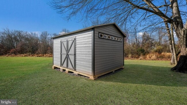 Building Photo - 1732 Creek Rd