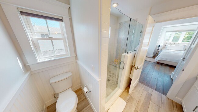 Building Photo - 3bed/3.5 Bath School Year Rental