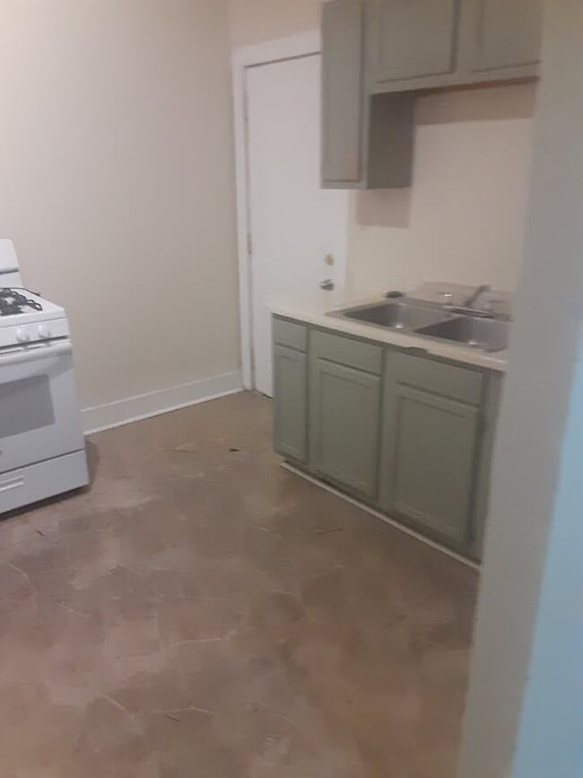 Building Photo - 3668 Burr St