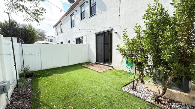 Building Photo - 10337 W 34th Ln