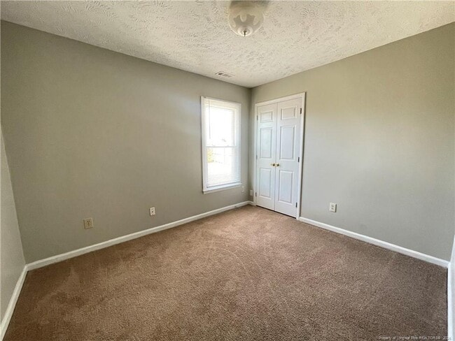 Building Photo - 2840 Chillingworth Dr