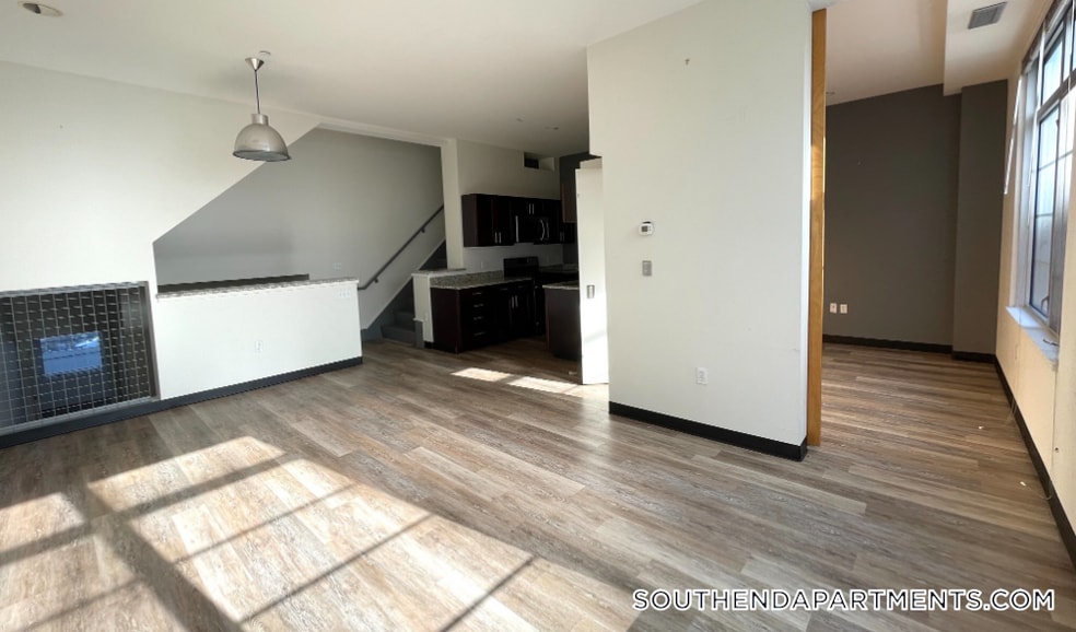 Building Photo - 160 E Berkeley St