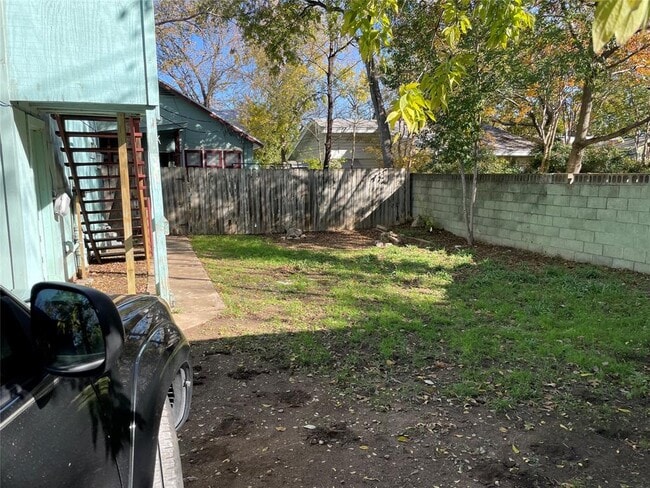 Building Photo - 1809 W 38th St