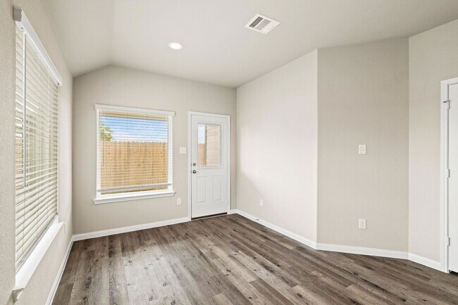 Building Photo - 2141 Graham Pt Wy