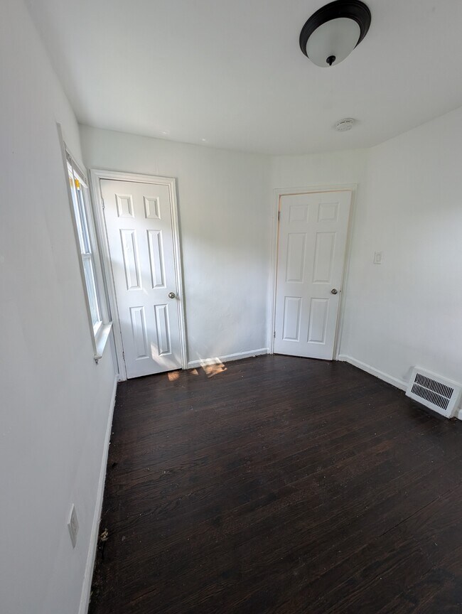Building Photo - 20242 Ward Ave