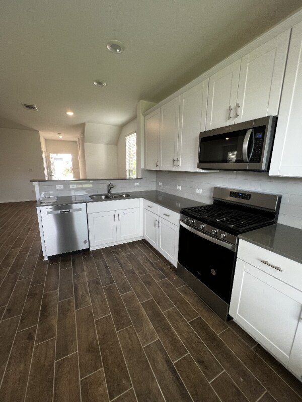 Building Photo - 456 Pickrell Lp
