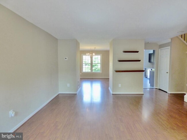 Building Photo - 10127 Ebenshire Ct